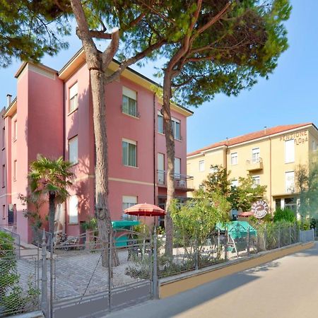 Hotel Flora Capri 체제나티코 외부 사진